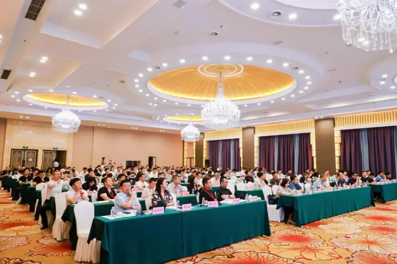 Quangong Machinery Co., Ltd. Melu ing Konferensi Pertukaran Teknis kaping 4 babagan Pemanfaatan Komprehensif Limbah Padat Berbasis Batubara